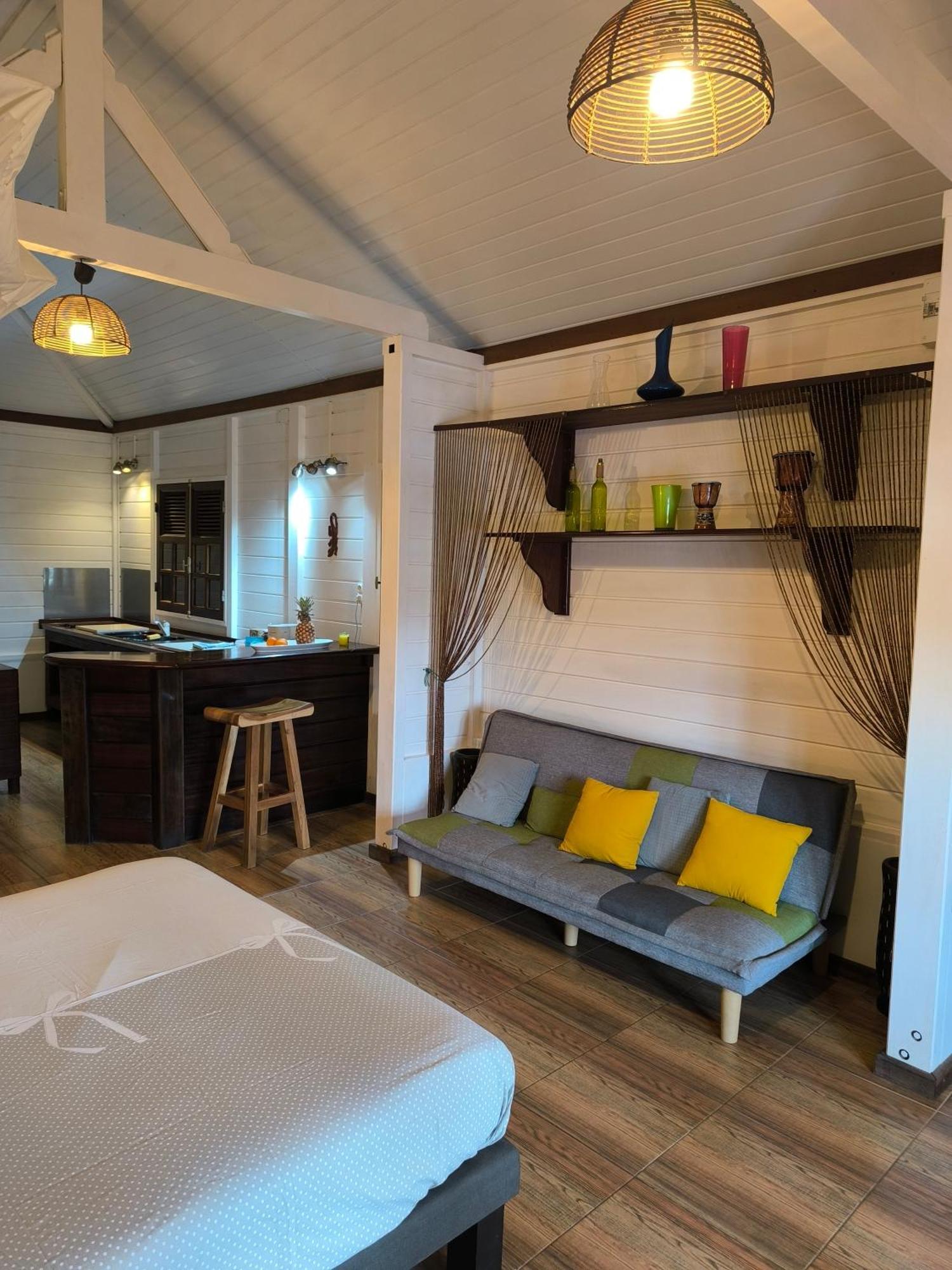 Studio Brazilia Bois Et Nature, Terrasse Avec Vue Sur Les Pitons Le Robert Luaran gambar